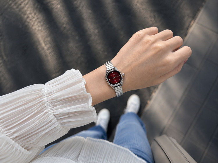 ساعت مچی زنانه کاسیو Casio با بند فلزی نقرهای