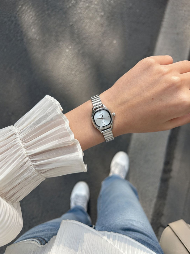 ساعت مچی زنانه کاسیو Casio با بند فلزی نقرهای